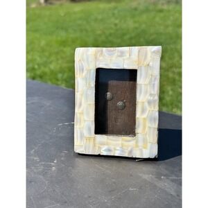 Vintage Mother of Pearl Mosaic Mini Picture Frame 3.5x4.5 Easel‎ Back